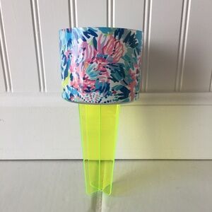 NWOT Lilly Pulitzer Floral Beach/Sand Cupholder